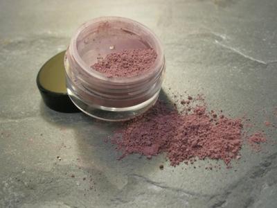 Natural Mineral Blushing Powder Recipe