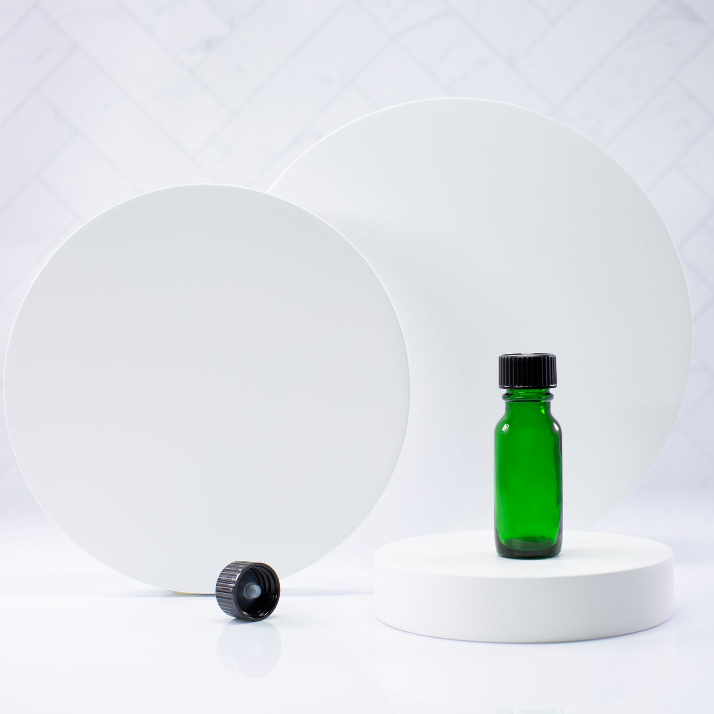 0.5 oz Green Glass Bottle with 18-400 Black Phenolic Cap