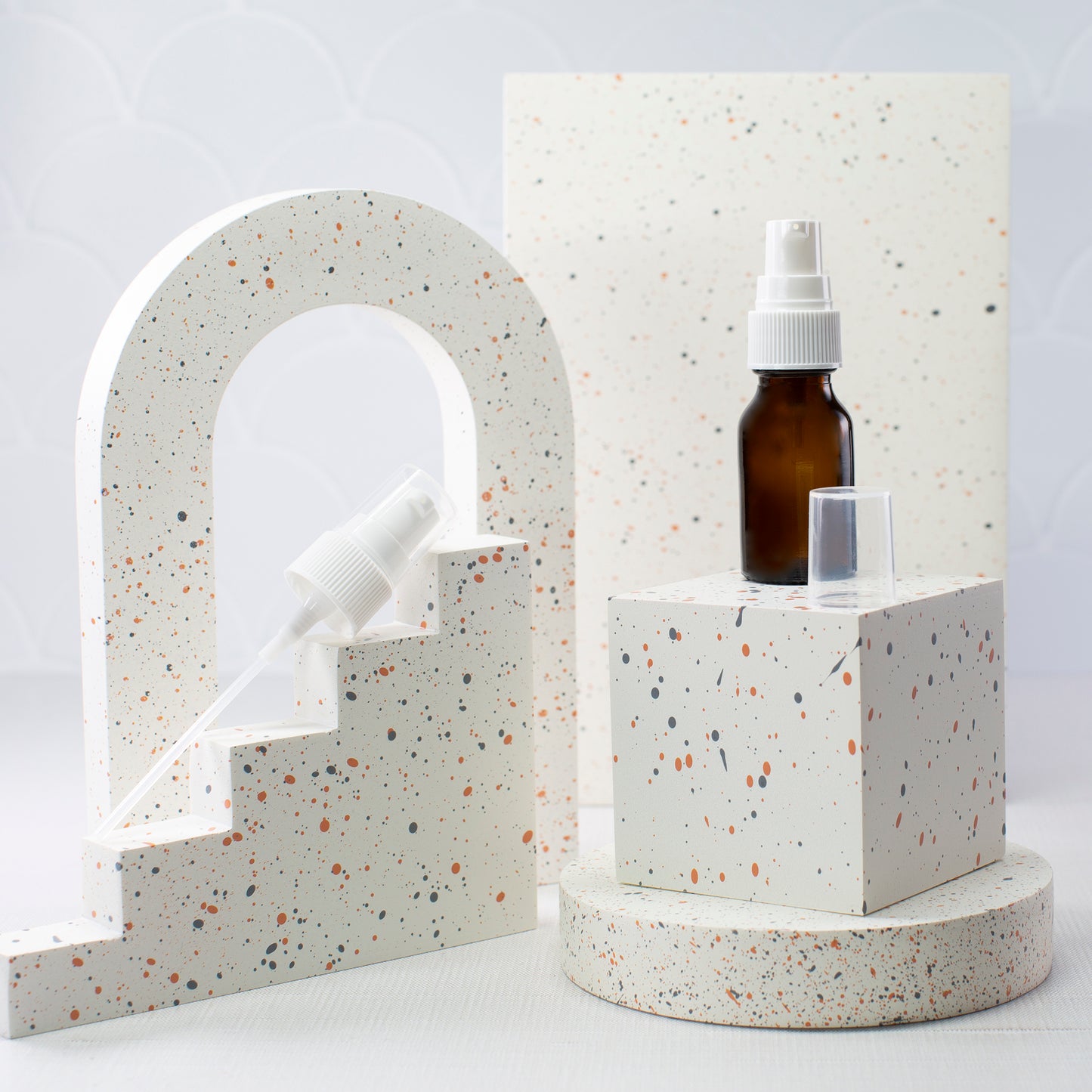 15 ml Amber Glass Bottle with 20-400 White Treatment Pump