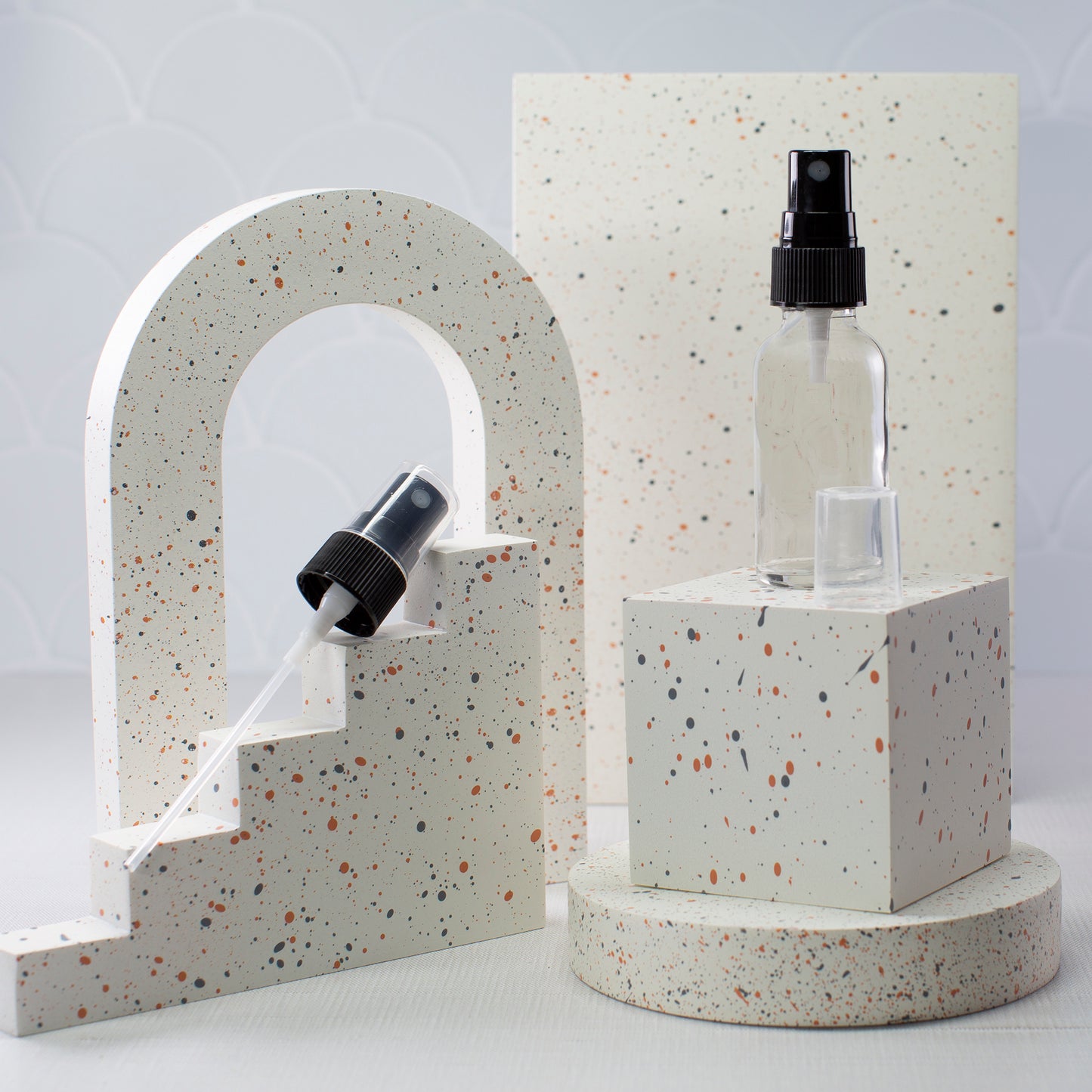 1 oz Clear Glass Bottle with 20-400 Black Fine Mist Sprayer