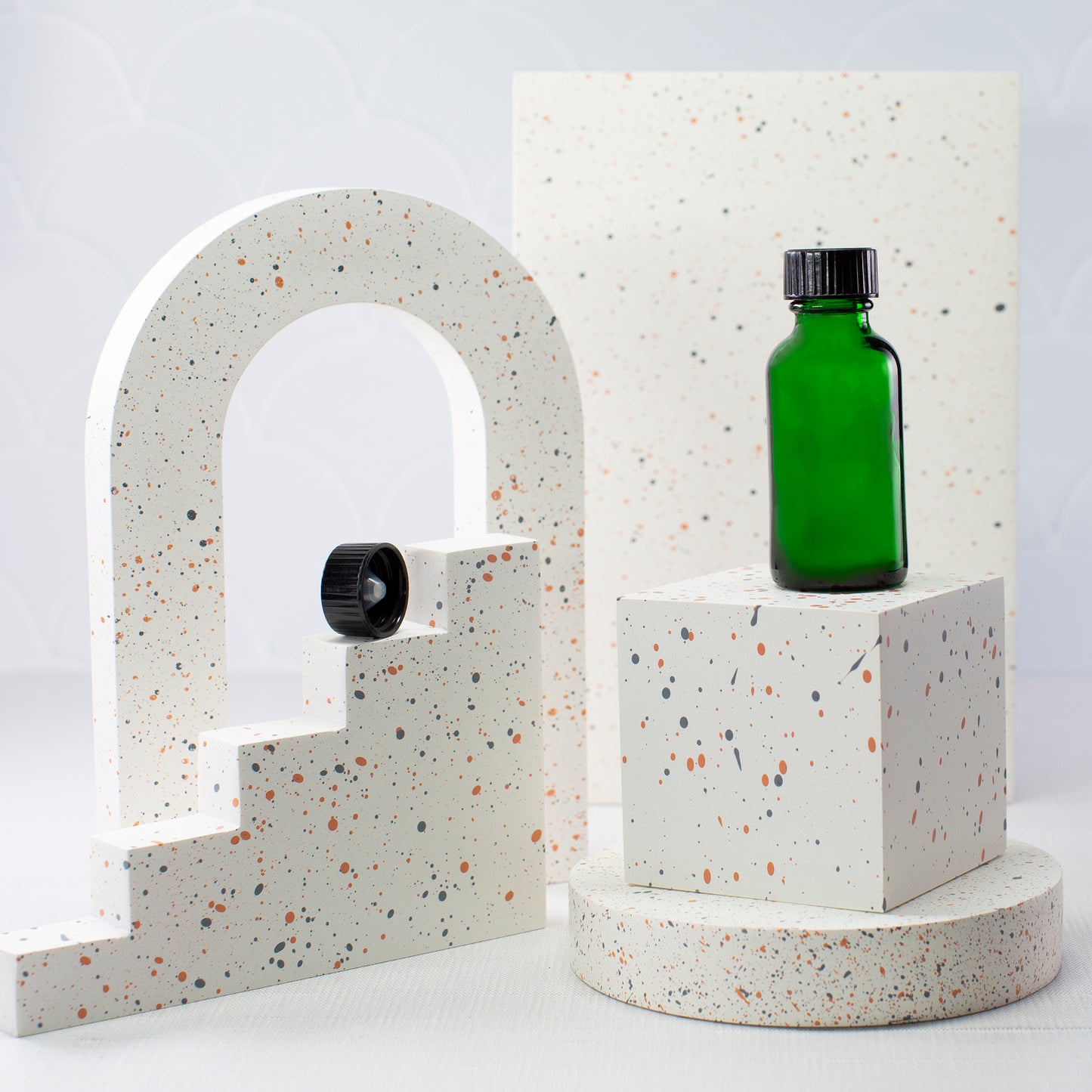 1 oz Green Glass Bottle with 20-400 Black Phenolic Cap