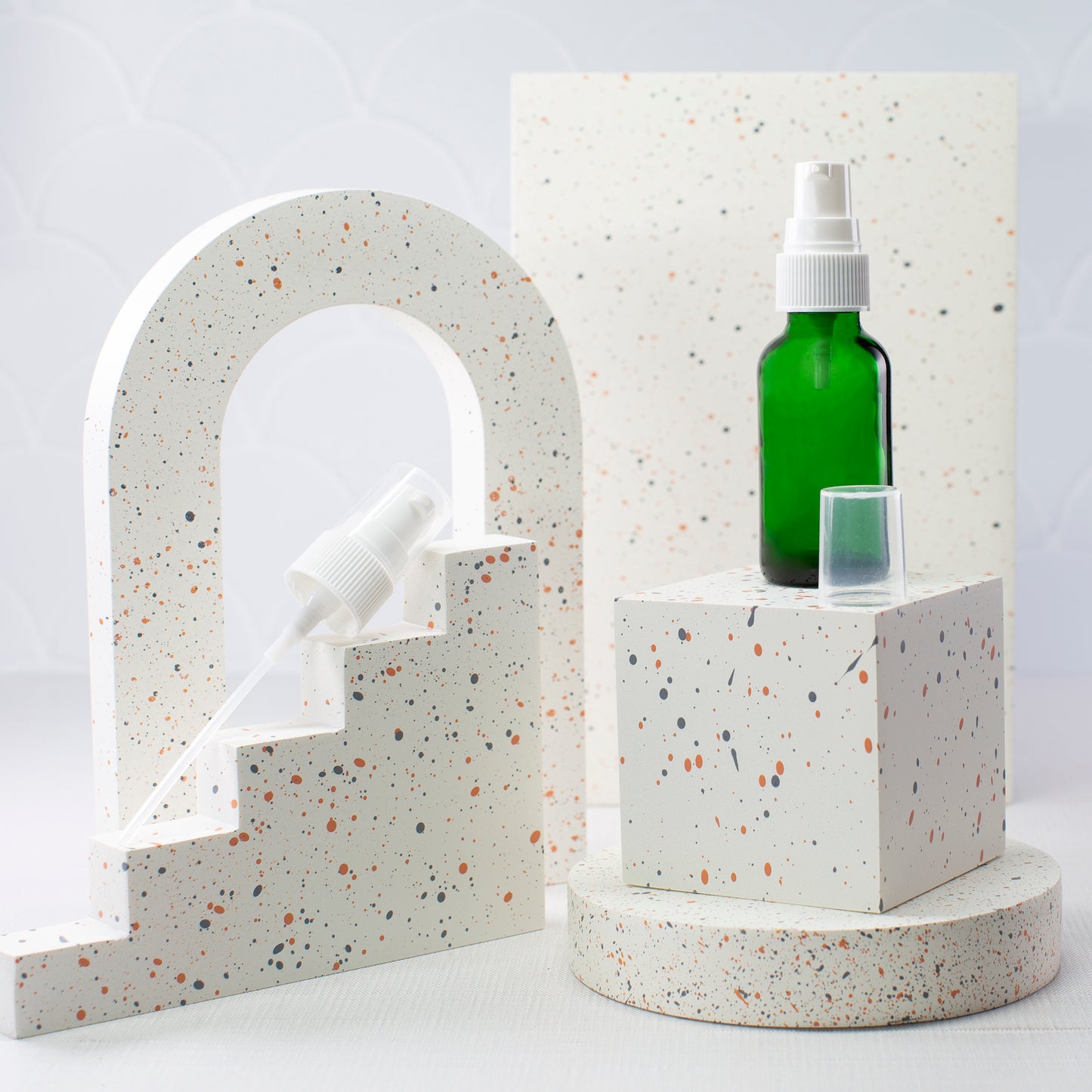 1 oz Green Glass Bottle with 20-400 White Treatment Pump