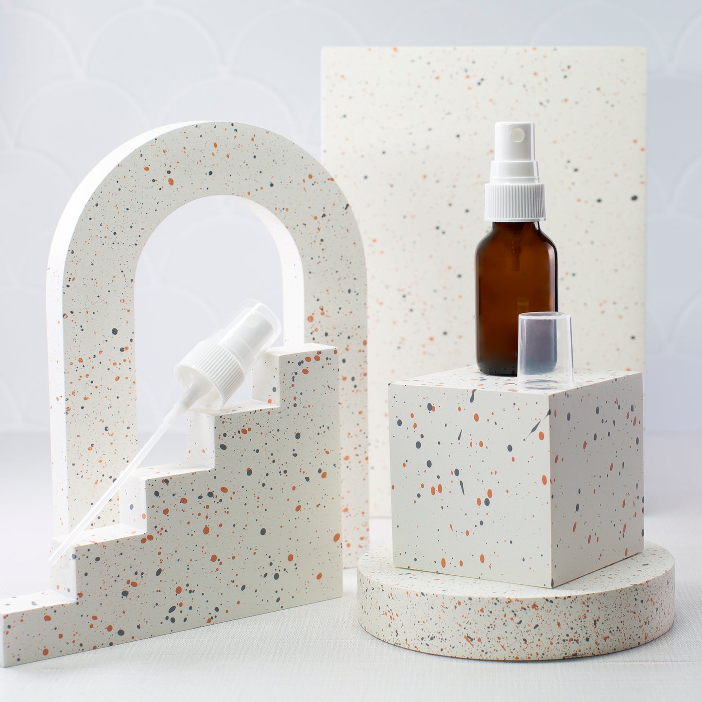 25 ml Amber Glass Bottle with 20-400 White Fine Mist Sprayer