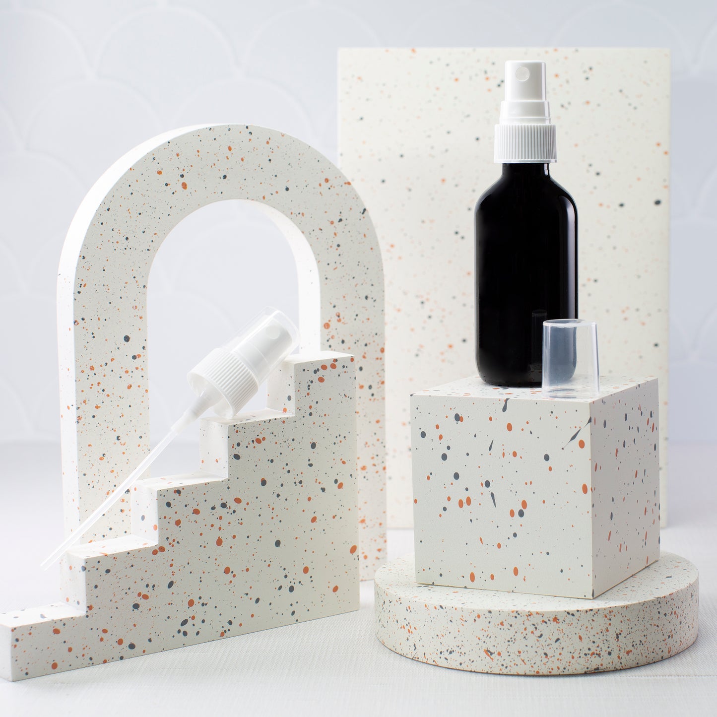 2 oz Black Glass Bottle with 20-400 White Fine Mist Sprayer