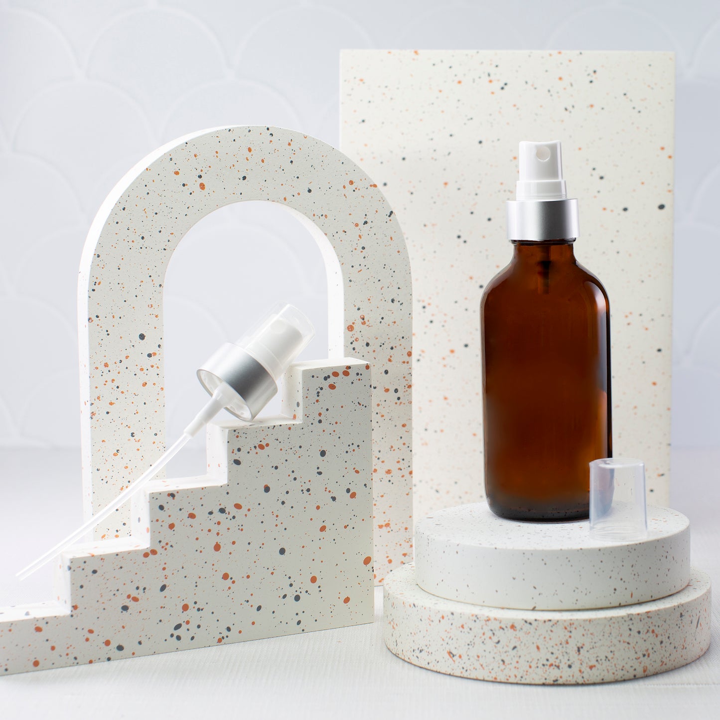 4 oz Amber Glass Bottle with 22-400 White Mister with Brushed Aluminum Shell