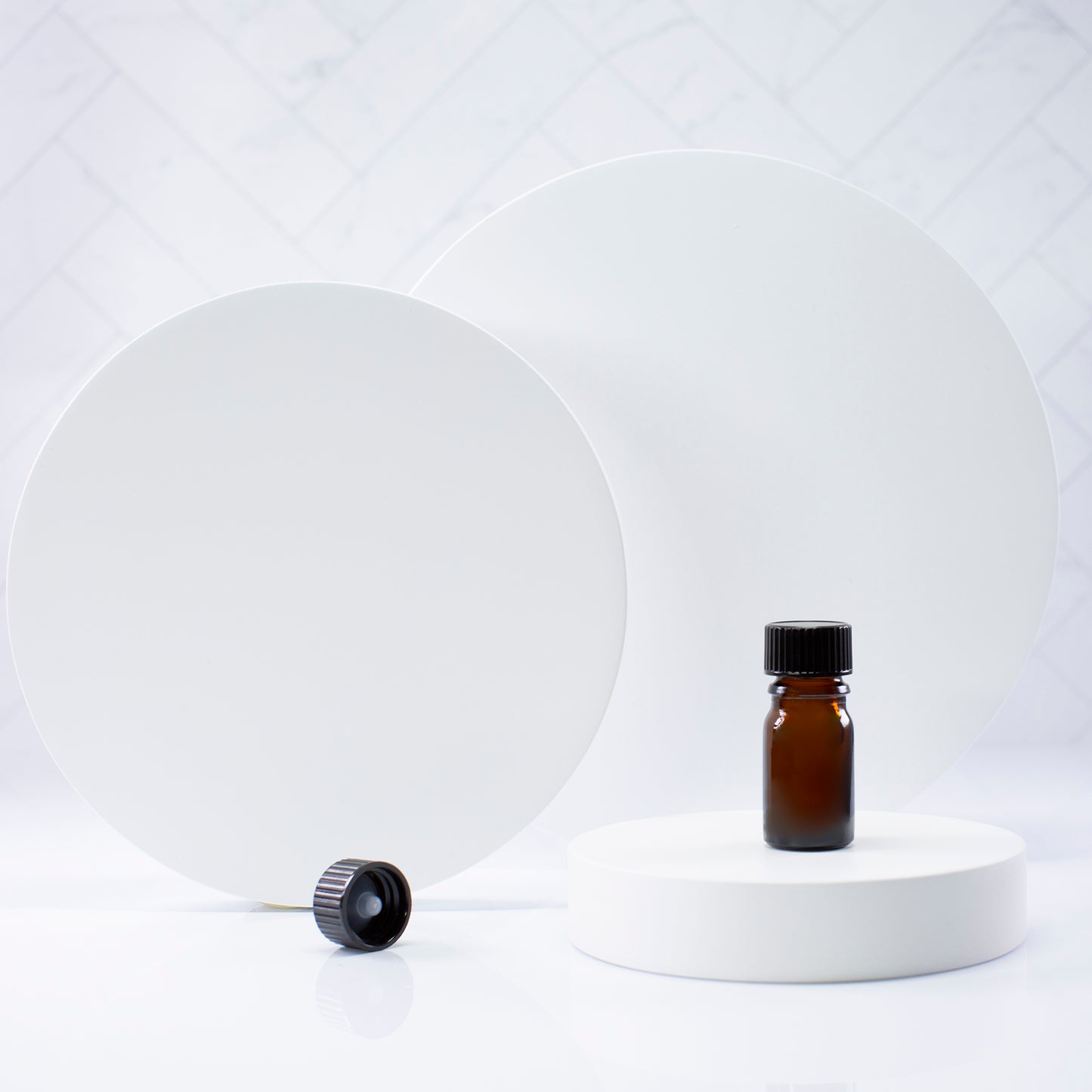 5 ml Amber Essential Oil Bottle with 18-400 Black Phenolic Cap
