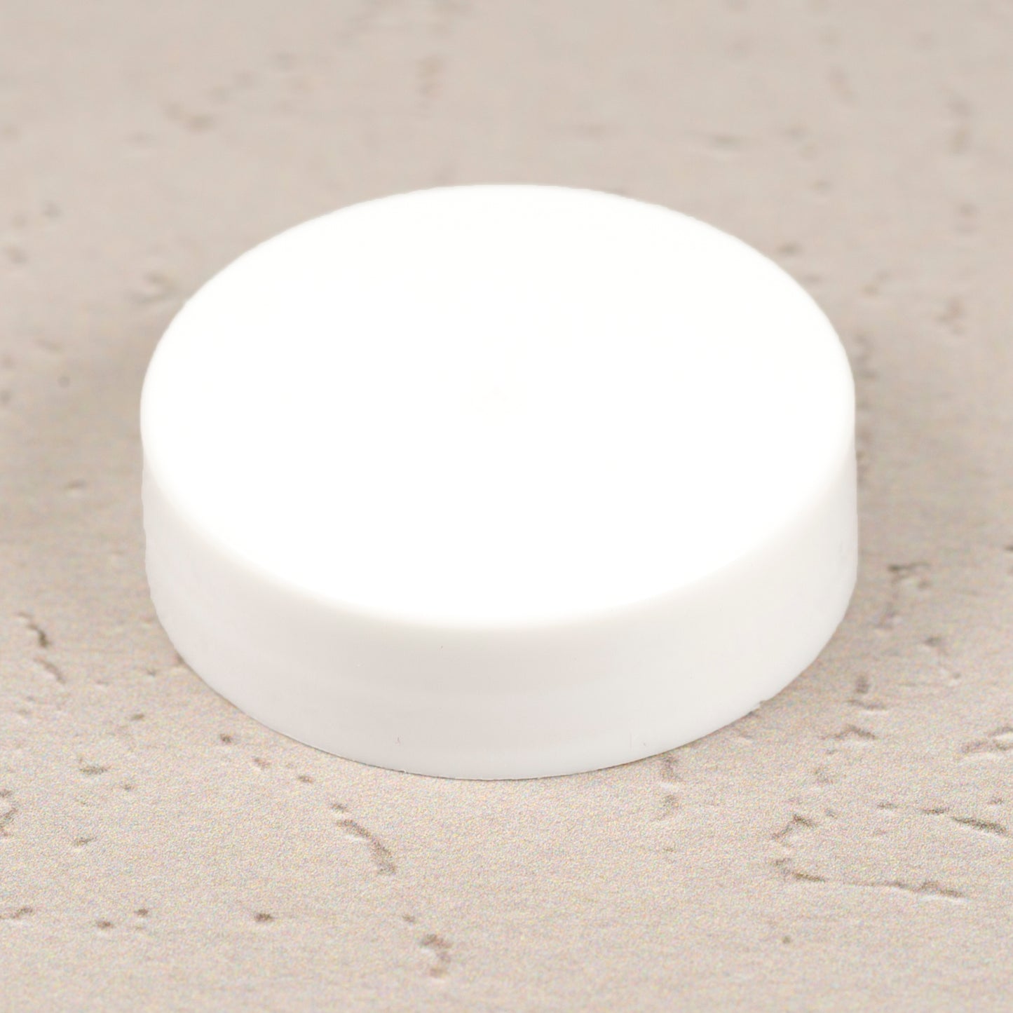 38-400 White Flat Gloss Smooth Cap with F217 Liner