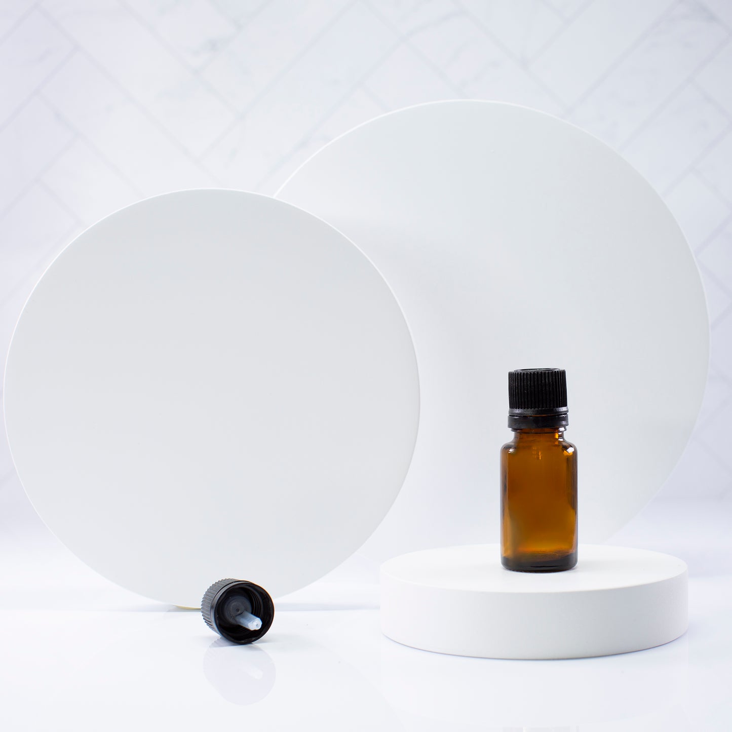 15 ml Amber Essential Oil Bottle with 18mm Black Dropper Cap
