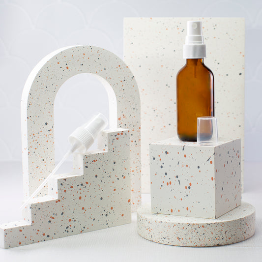 2 oz Amber Glass Bottle with 20-400 White Fine Mist Sprayer