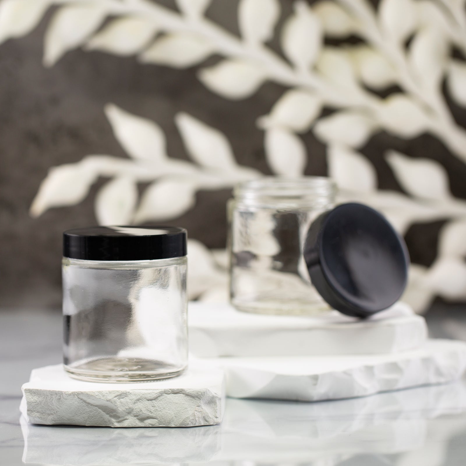 4 oz Clear Glass Jar with 58-400 Black Flat Gloss Cap
