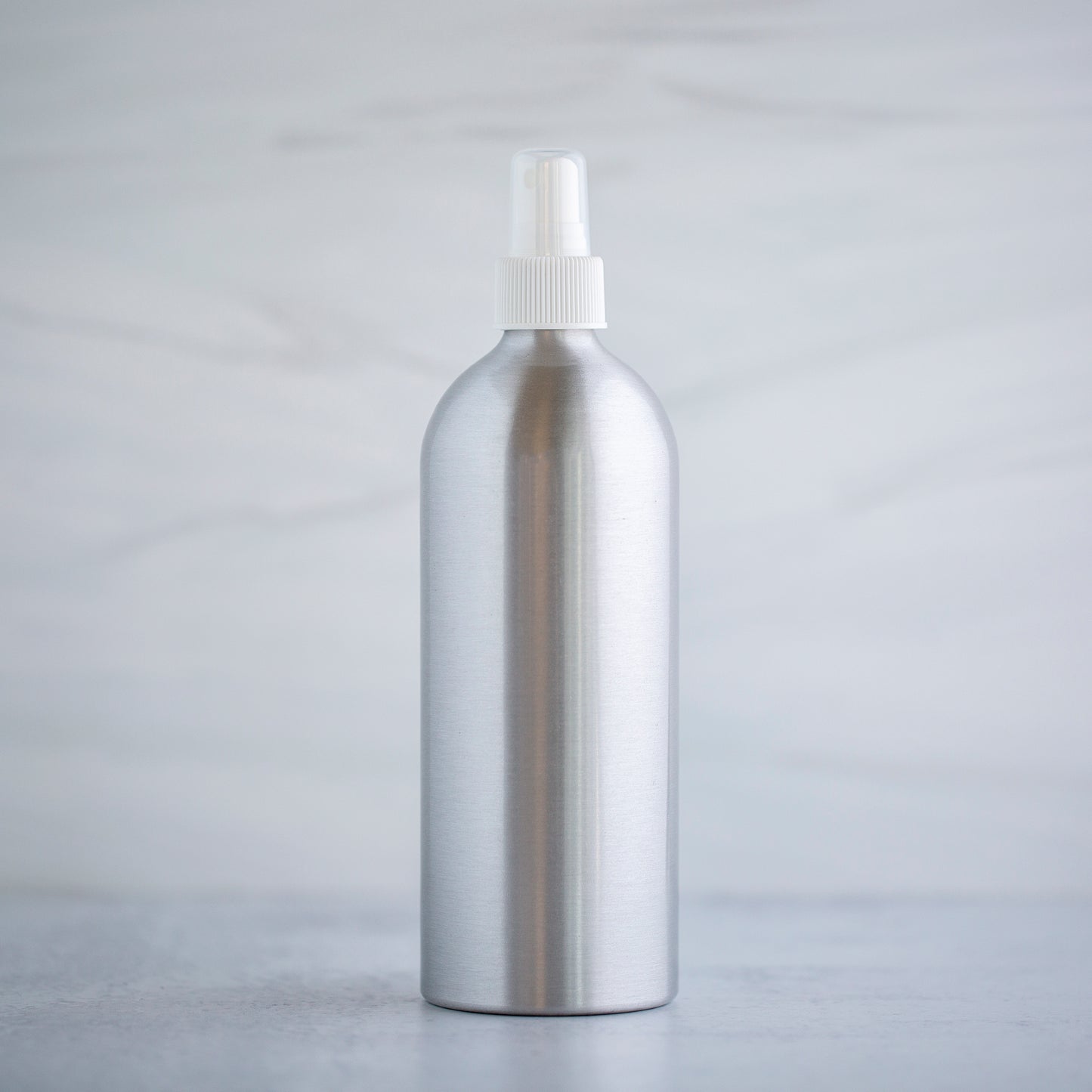 480 ml / 16 oz Aluminum Bottle with 24-410 White Mister