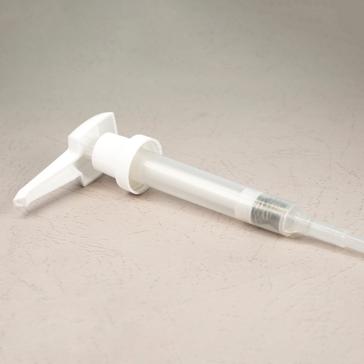 38-400 White Lotion Pump