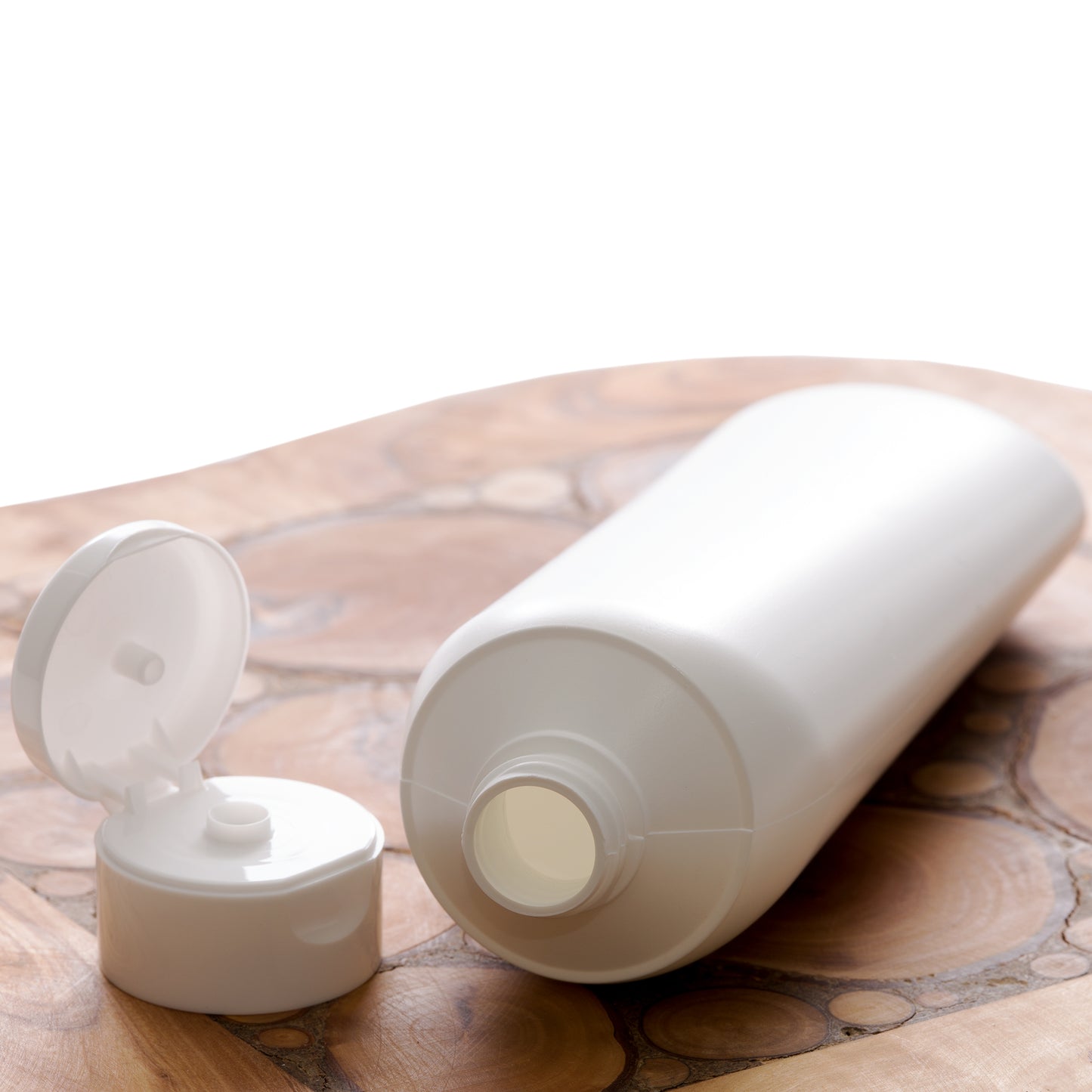 8 oz Malibu Tottle with White Dispensing Cap