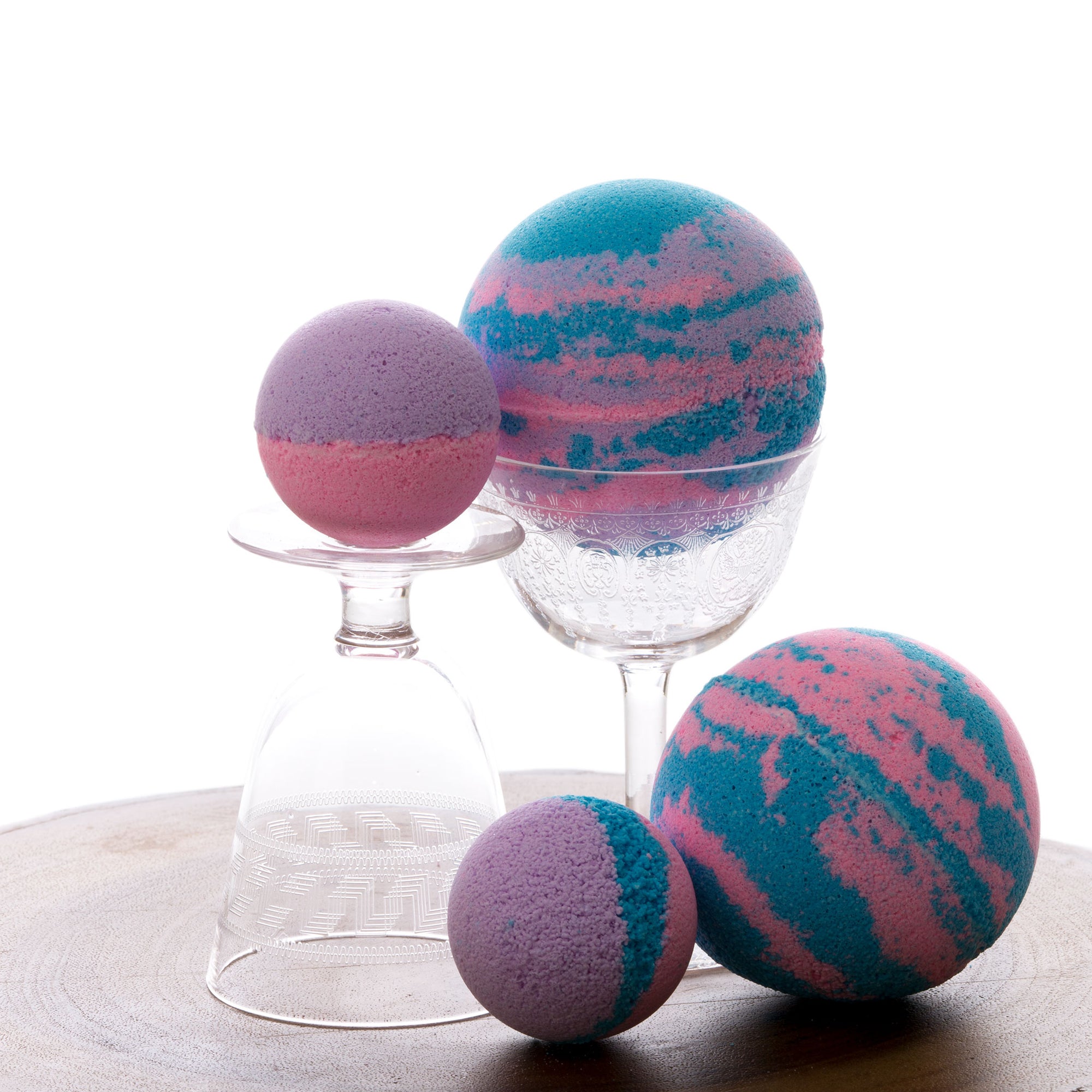 Black Raspberry Vanilla Deluxe Bath Bomb Kit Voyageur Soap & Candle